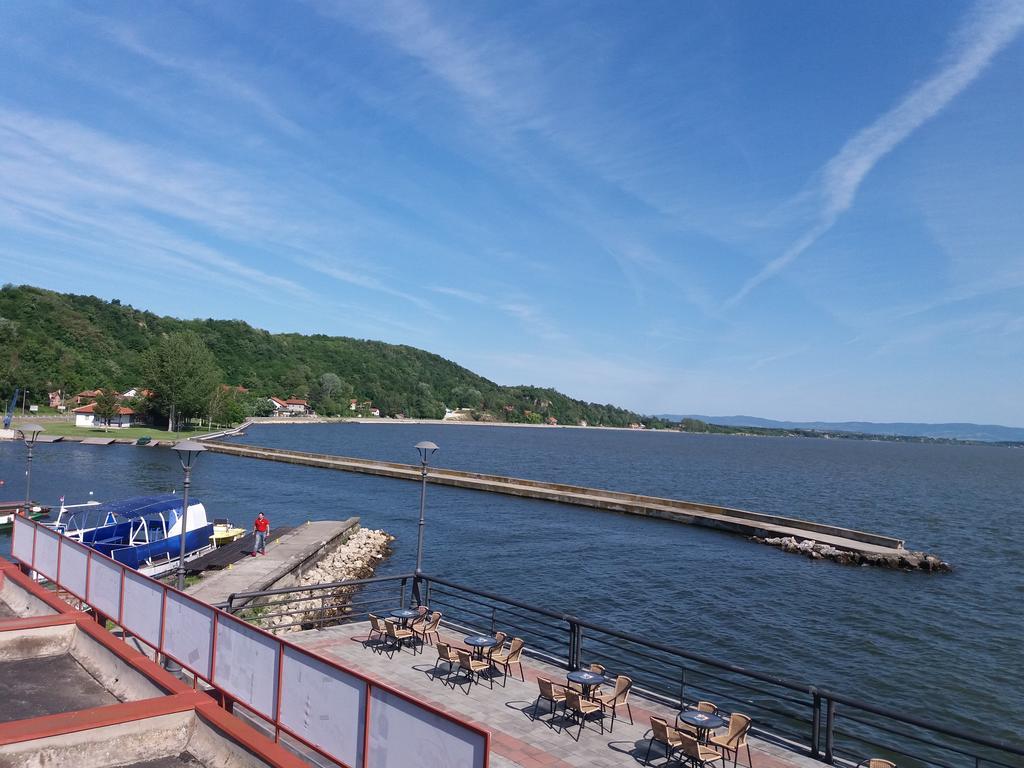 Zlatna Ribica Apartment Голубац Екстериор снимка