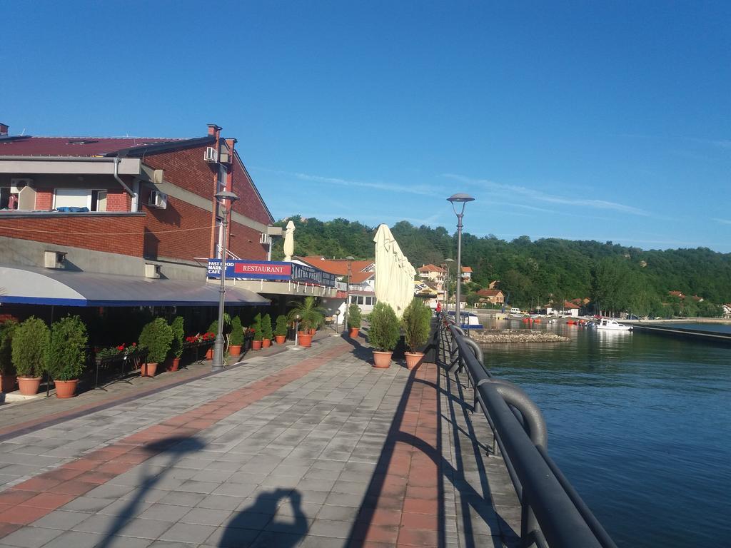 Zlatna Ribica Apartment Голубац Екстериор снимка